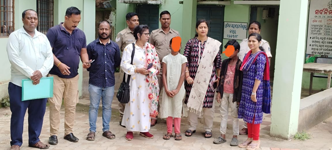 Labour Commissioner, Odisha (@labourodisha) on Twitter photo рмдрм╛ рнзрно.рнжрнм.рнирнжрнирнл рм░рм┐рмЦрм░рнЗ рмХрнЛрм░рм╛рмкрнБрмЯ рмЬрм┐рм▓рнНрм▓рм╛ рм░рнЗ рнзрнл рмжрм┐рмирм┐рмЖ рм╢рм┐рм╢рнБ рм╢рнНрм░рморм┐рмХ рмирм┐рм░рм╛рмХрм░рмг рм╕рмЪрнЗрмдрмирмдрм╛ рмЕрмнрм┐рмпрм╛рми рм░ рмЕрмВрм╢рм╕рнНрн▒рм░рнВрмк, рмЬрнЯрмкрнБрм░ рм╢рнНрм░рмо рмХрм╛рм░рнНрмпрнНрнЯрм╛рм│рнЯрм░ рмЕрмзрм┐рмХрм╛рм░рнА, рмЪрм╛рмЗрм▓рнНрмб рм▓рм╛рмЗрми, рмПрми.рмЬрм┐.рмУ рмПрммрмВ рмкрнЛрм▓рм┐рм╕ рмХрм░рнНрмормЪрм╛рм░рнАрмЩрнНрмХ рмжрнНрн▒рм╛рм░рм╛ рмЬрнЯрмкрнБрм░ рмЙрмкрмЦрмгрнНрмб рмЕрмЮрнНрмЪрм│ рм░ рммрм┐рмнрм┐рмирнНрми рмХрм╛рмЬрнБ рмХрм╛рм░рмЦрм╛рмирм╛, рмжрнЛрмХрм╛рми, рммрм╛рмгрм┐рмЬрнНрнЯрм┐рмХ рмкрнНрм░рмдрм┐рм╖рнНрмарм╛рми рмПрммрмВ рмирм┐рм░рнНрморм╛рмг рм╕рнНрмерм╛рмирм░рнЗ рмЪрмврм╛рмЙ рмХрм░рм╛рмпрм╛рмЗ рмдрм╛ рнзрно.рнжрнм.рнирнжрнирнл рм░рм┐рмЦрм░рнЗ рмХрнЛрм░рм╛рмкрнБрмЯ рмЬрм┐рм▓рнНрм▓рм╛ рм░рнЗ рнзрнл рмжрм┐рмирм┐рмЖ рм╢рм┐рм╢рнБ рм╢рнНрм░рморм┐рмХ рмирм┐рм░рм╛рмХрм░рмг рм╕рмЪрнЗрмдрмирмдрм╛ рмЕрмнрм┐рмпрм╛рми рм░ рмЕрмВрм╢рм╕рнНрн▒рм░рнВрмк, рмЬрнЯрмкрнБрм░ рм╢рнНрм░рмо рмХрм╛рм░рнНрмпрнНрнЯрм╛рм│рнЯрм░ рмЕрмзрм┐рмХрм╛рм░рнА, рмЪрм╛рмЗрм▓рнНрмб рм▓рм╛рмЗрми, рмПрми.рмЬрм┐.рмУ рмПрммрмВ рмкрнЛрм▓рм┐рм╕ рмХрм░рнНрмормЪрм╛рм░рнАрмЩрнНрмХ рмжрнНрн▒рм╛рм░рм╛ рмЬрнЯрмкрнБрм░ рмЙрмкрмЦрмгрнНрмб рмЕрмЮрнНрмЪрм│ рм░ рммрм┐рмнрм┐рмирнНрми рмХрм╛рмЬрнБ рмХрм╛рм░рмЦрм╛рмирм╛, рмжрнЛрмХрм╛рми, рммрм╛рмгрм┐рмЬрнНрнЯрм┐рмХ рмкрнНрм░рмдрм┐рм╖рнНрмарм╛рми рмПрммрмВ рмирм┐рм░рнНрморм╛рмг рм╕рнНрмерм╛рмирм░рнЗ рмЪрмврм╛рмЙ рмХрм░рм╛рмпрм╛рмЗ