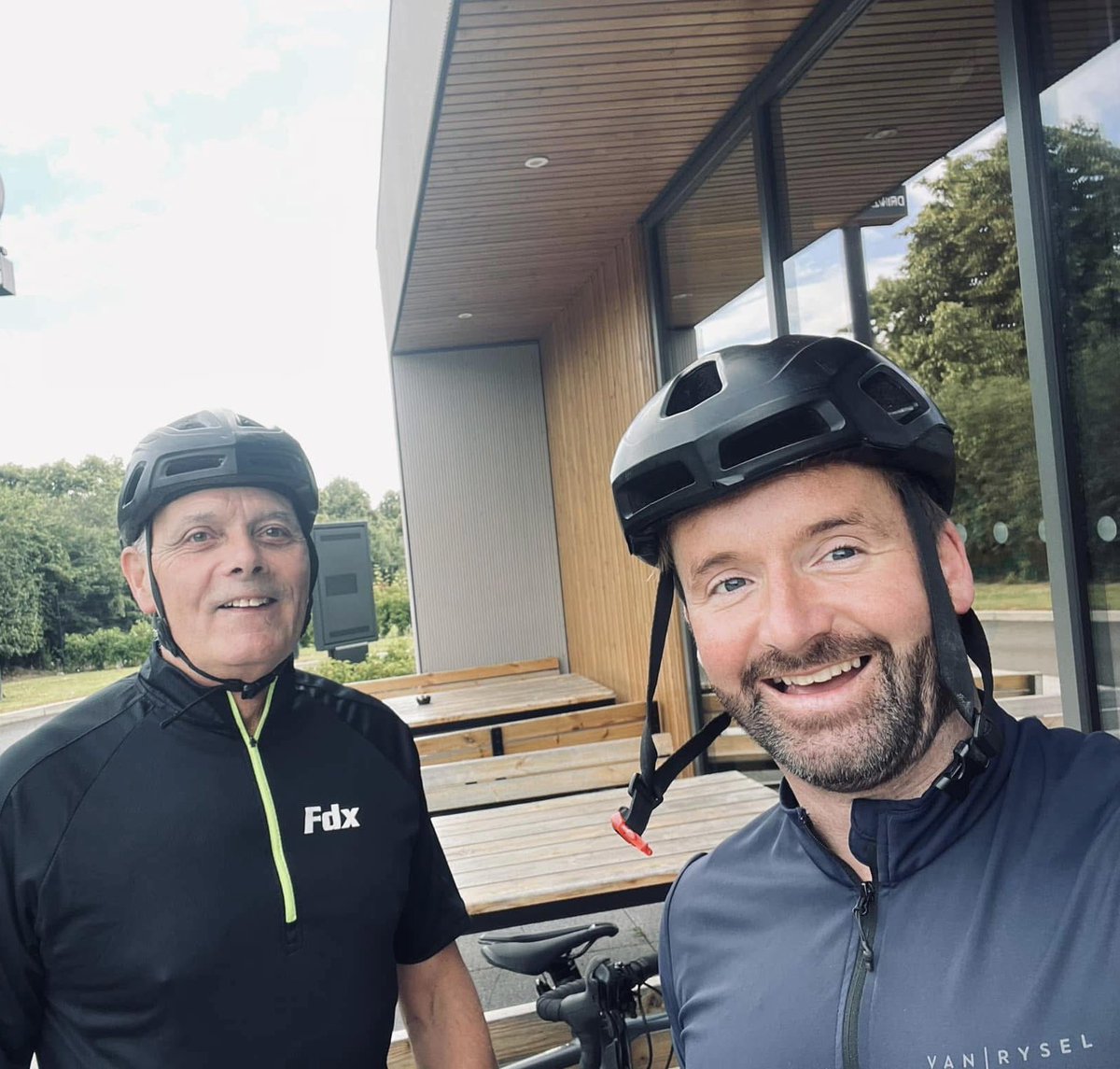 🚴‍♂️ Dawley to Benidorm. By bike. In 6 days. 🇪🇸

Me &amp; Derek are ditching pints &amp; comfort for Lycra, hills &amp; saddle sores — all to raise money for:

💚 Macmillan
🧠 Telford Mind
🐾 Primal Instincts (Men’s Mental Health)

Support us 👉 gofundme.com/f/ian-and-deks…

#DawleyToBenidorm