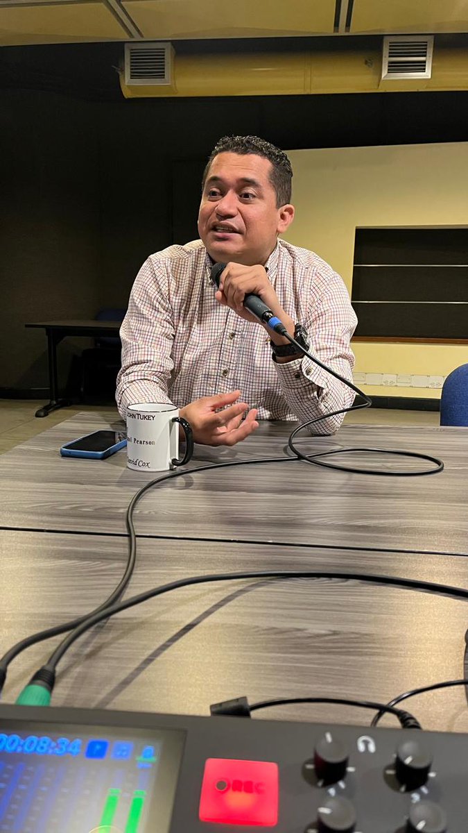 Carturo2000's tweet photo. Hoy en #ConexiónAntioquia:
🧬 Entrevista con el Dr. Belfran Carbonel sobre avances en #MedicinaRegenerativa
🦎 El ajolote y su increíble poder de regenerar órganos
🔬 ¡Sintonízanos! https://t.co/B9EeSVd1To #UdeA 
#CienciaUdeA #Ajolote #InvestigaciónColombiana #Salud https://t.co/sYh67x3DA0