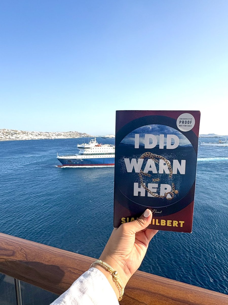 Happiest release week to I DID WARN HER by <a href="/SianMGilbert/">Sian Gilbert</a> ! Once again, you’ve knocked it out of the park with THE must-read summer thriller and it makes me emotional seeing you live your best author life — no one deserves it more 🥹🫶🙌
