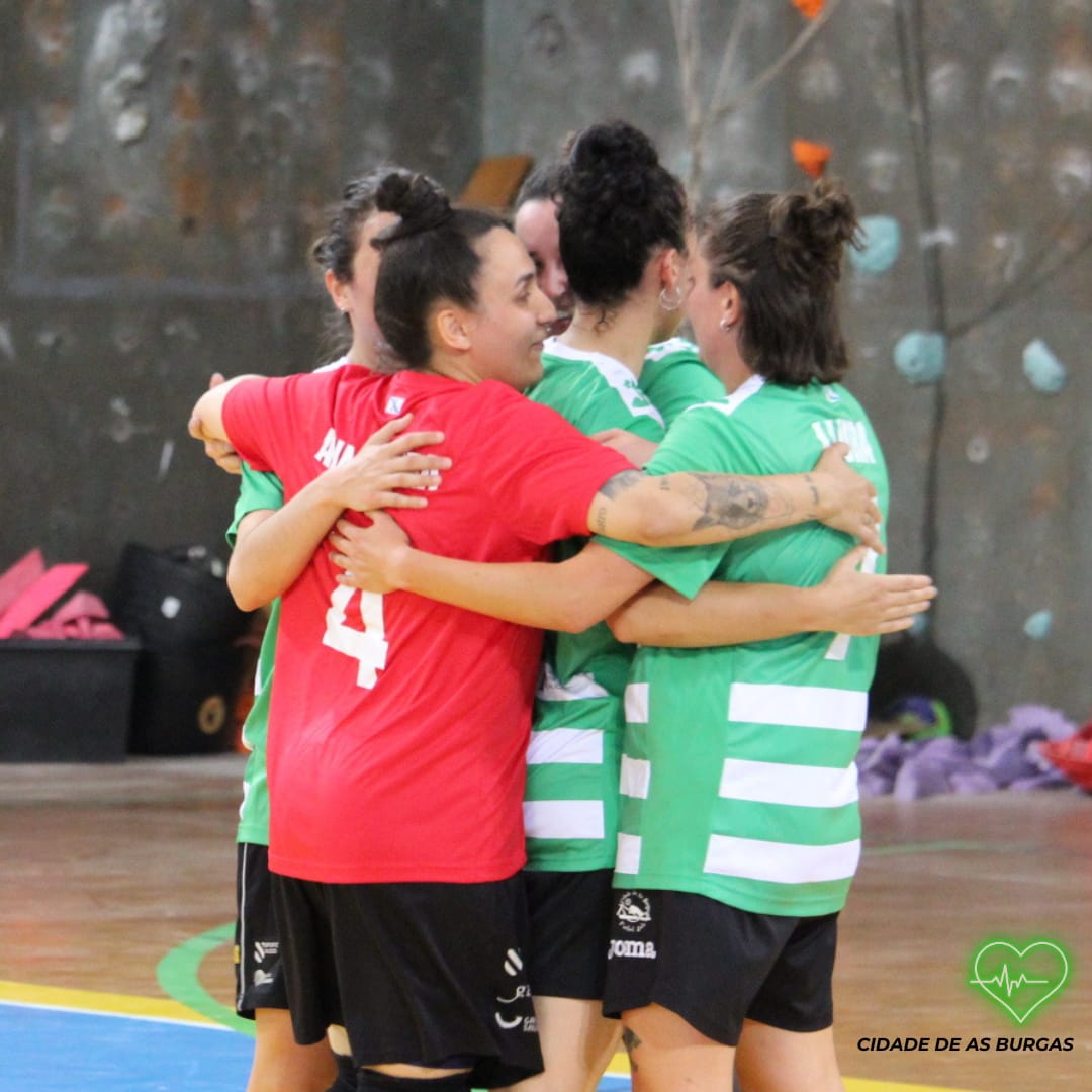 Ayer tuvo lugar el partido entre nuestra jugadoras actuales y nuestras jugadoras vintage 💚🥹
Un emotivo encuentro en el que recordamos viejos tiempo y donde sobretodo lo pasamos bien y disfrutamos de la historia de nuestro club 💚
Gracias a todos los que vinisteis 😜