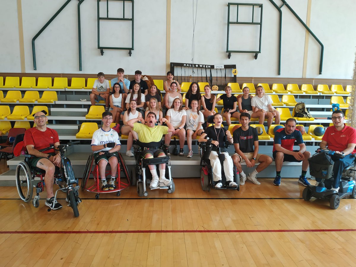 CRMF Salamanca (@crmfsalamanca) on Twitter photo Hoy, jueves, 19 de junio recibimos la visita de 2 grupos de alumnos/as de diferentes países del Colegio Delibes, que acompañados de Fundación AVIVA visitaron el <a href="/CRMFSalamanca/">CRMF Salamanca</a> para compartir una sesión de deporte adaptado. Hoy, jueves, 19 de junio recibimos la visita de 2 grupos de alumnos/as de diferentes países del Colegio Delibes, que acompañados de Fundación AVIVA visitaron el <a href="/CRMFSalamanca/">CRMF Salamanca</a> para compartir una sesión de deporte adaptado.