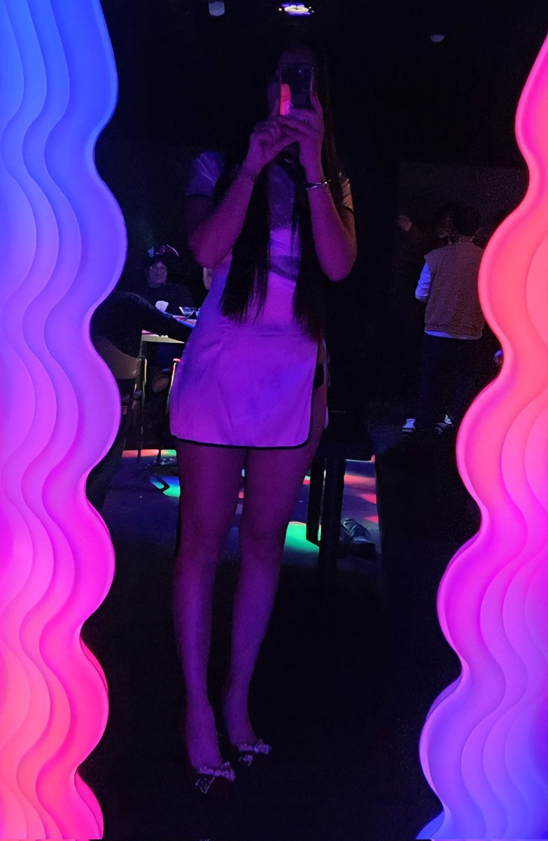 6월20일 금요일
오늘 하루종일 비소식이 있네요
저희커플과 스크린 한겜하실 부ㆍ커분
계실까요?시간은 낮시간원합니다.
2시이후부터 가능
스크린한겜하시고 식사ㆍ노타 ㆍ방술
등등 은 협의하에 
스크린 안되시는 부ㆍ커분들도 상관없어요노타ㆍ방술 등등 
비도오고 걍 놀고 싶네요
5 단계 6단계 환영