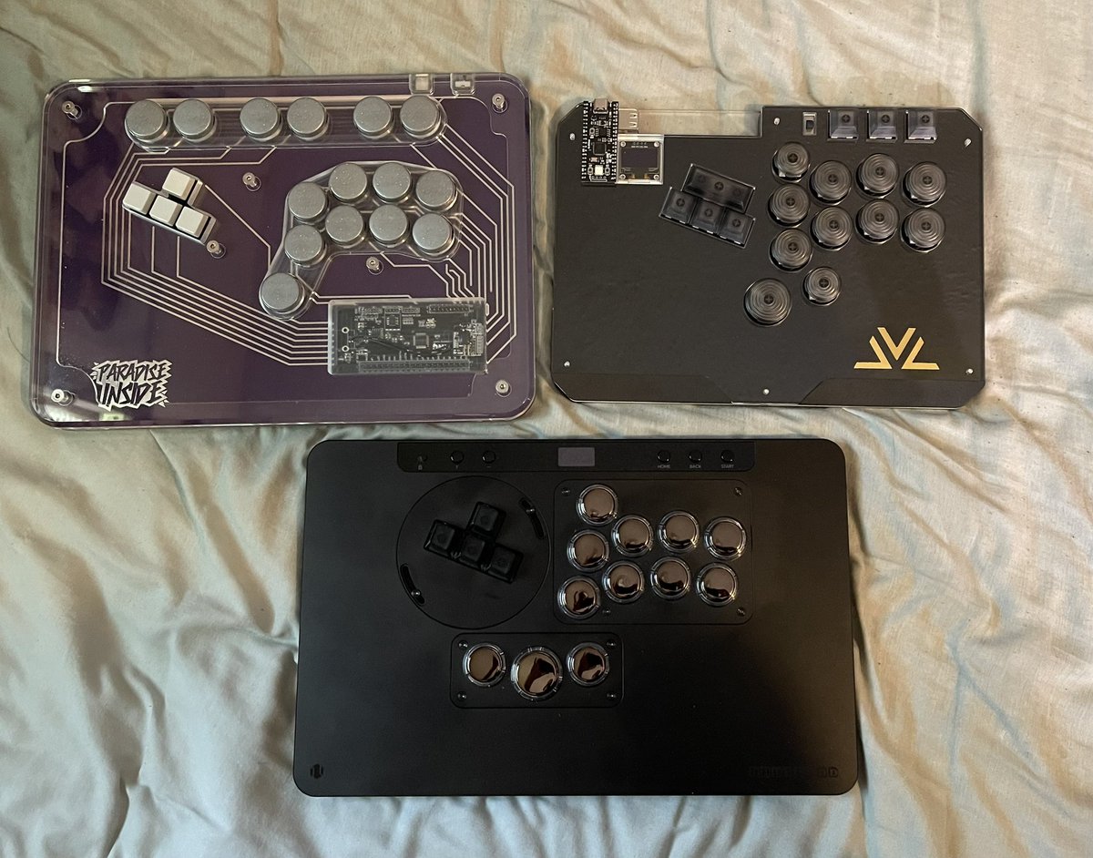 blk0wind's tweet image. Just wanted to post my top WASD mixbox controllers that I use when traveling to FGC events. These three feel comfortable on my lap and have wrist space to rest my left hand.
1. WASD Mpress (discontinued) @ArcadeParts
2.LVL WASD @goldenlever
3. Hautepad X WASD Module @Haute42_