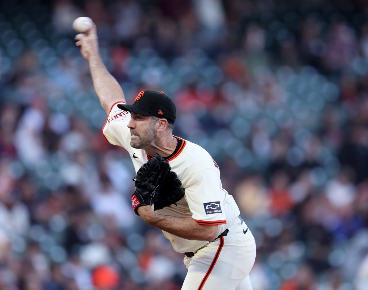 Fun to cover last night's game, but it was the <a href="/SFGiants/">SFGiants</a>  second loss in a row to the <a href="/CleGuardians/">Cleveland Guardians</a>. See more of my pics.  SF Giants' Justin Verlander fails to notch his first win after month hiatus eastbaytimes.com/2025/06/18/sf-…