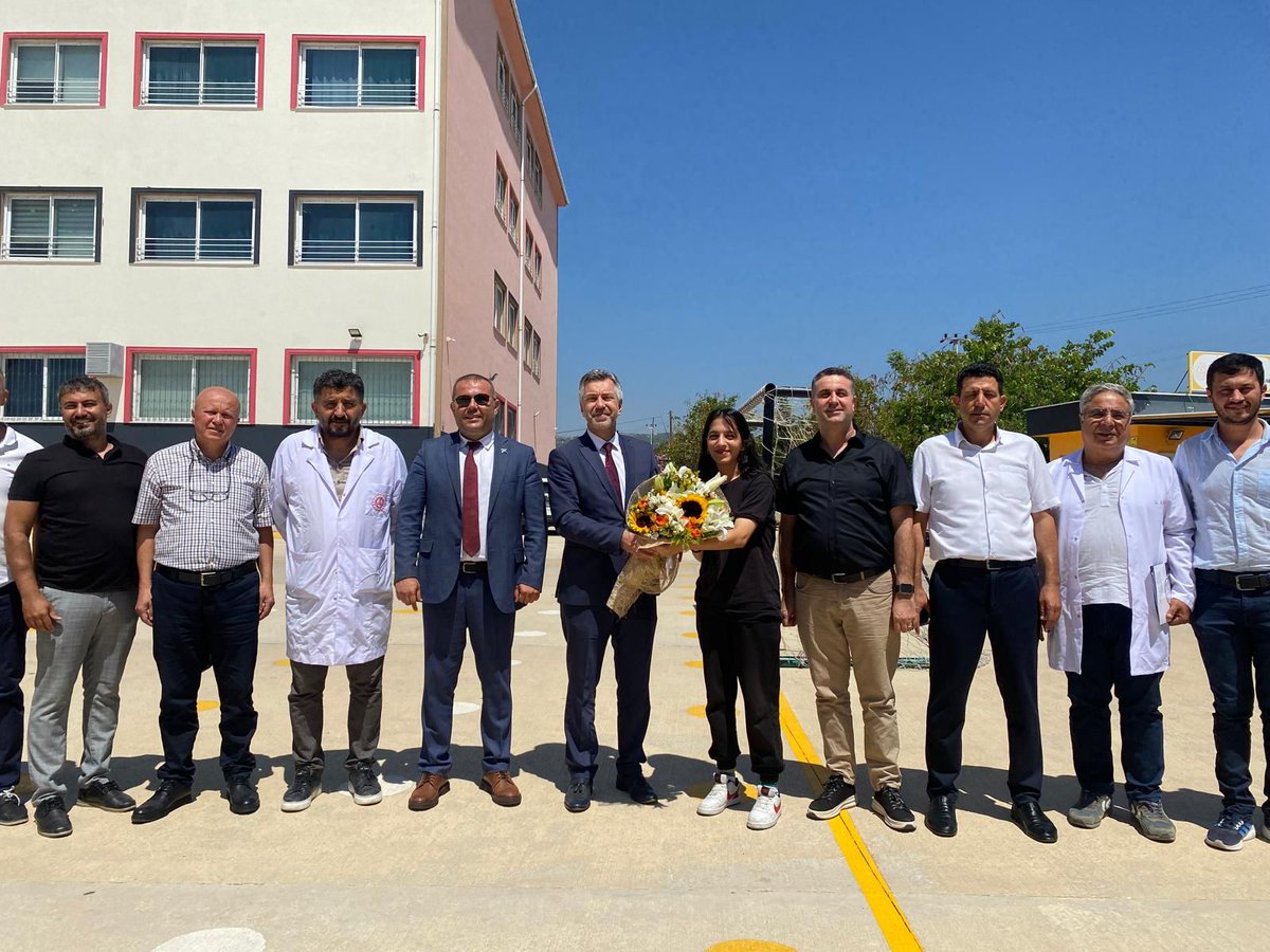 Millî Eğitim Bakanlığı Mesleki ve Teknik Eğitim Genel Müdürlüğü İdari ve Mali İşler Daire Başkanı Murat Gülşen,📍Mimar Sinan Mesleki ve Teknik Anadolu Lisesini ziyaret etti. Ziyarette Daire Başkanı Murat Gülşen'e İl Millî Eğitim Şube Müdürü İbrahim Halil Ulaş eşlik etti.💫