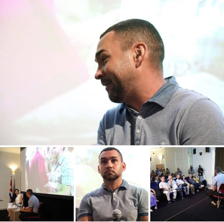 UJC de Cuba (@ujcdecuba) on Twitter photo El joven Elián González Brotons, hace 25 años protagonizó una intensa batalla legal y política por su regreso a #Cuba, fue el invitado este jueves al espacio Con luz propia, del <a href="/centrofidel/">Centro Fidel Castro Ruz</a>, recordando sus emotivos encuentros con el Comandante en Jefe.
#SiempreJoven
#UJCdeCuba El joven Elián González Brotons, hace 25 años protagonizó una intensa batalla legal y política por su regreso a #Cuba, fue el invitado este jueves al espacio Con luz propia, del <a href="/centrofidel/">Centro Fidel Castro Ruz</a>, recordando sus emotivos encuentros con el Comandante en Jefe.
#SiempreJoven
#UJCdeCuba