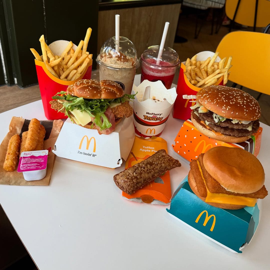 StarCity Birmingham (@starcitycentre) on Twitter photo Calling all Fillet Oโ Fish fans โ your fave just got an upgrade!
The Double Fillet Oโ Fish has landed at <a href="/McDonaldsUK/">McDonald's UK</a> ๐คฉ
๐ Big Arch Burger
๐ Cheesy McCrispy
๐ Double Fillet Oโ Fish
๐ Halloumi Fries
๐ฅง Toffee Apple Pie
๐ง Toffee Crisp McFlurry
๐ Melon Bag
๐ธ @UKNewestFoods Calling all Fillet Oโ Fish fans โ your fave just got an upgrade!
The Double Fillet Oโ Fish has landed at <a href="/McDonaldsUK/">McDonald's UK</a> ๐คฉ
๐ Big Arch Burger
๐ Cheesy McCrispy
๐ Double Fillet Oโ Fish
๐ Halloumi Fries
๐ฅง Toffee Apple Pie
๐ง Toffee Crisp McFlurry
๐ Melon Bag
๐ธ @UKNewestFoods