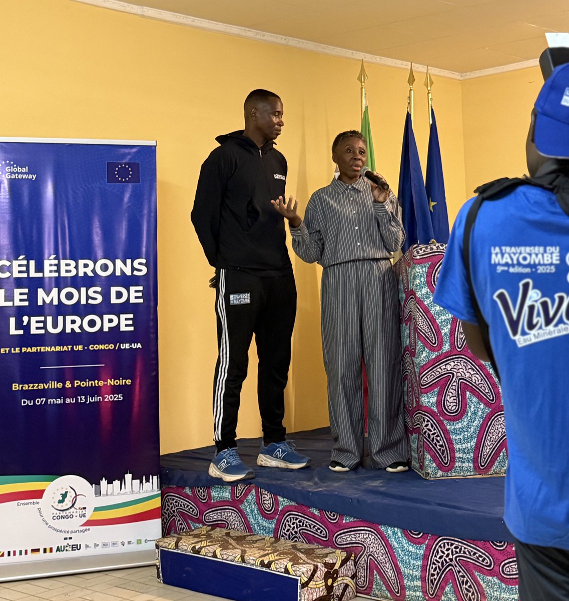 UeCongoBrazza's tweet photo. 📍Le 9 Juin à #Nkayi pour le #MoisDeLEurope 🇪🇺  🎥 Projections de Villes Résilientes &amp; Pour quelques barres de chocolat  💬Discussions sur les villes durables, la lutte contre le diabète et la citoyenneté active🙏 Merci à tous pour cette journée riche et engagée ! https://t.co/4QN3ZGWnAC
