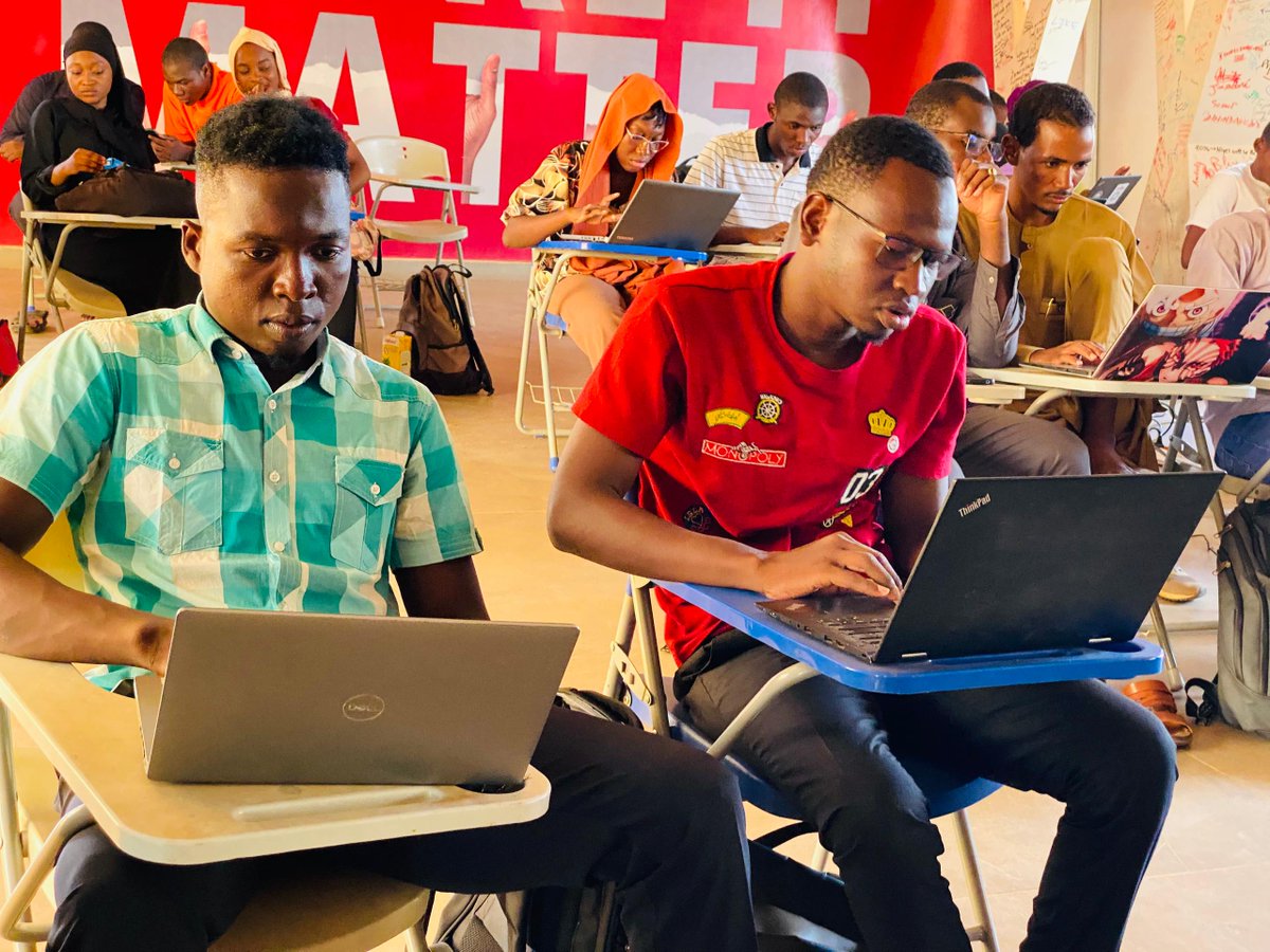 🚀 Hackathon DevWeek – Jour 2 ✅
Mardi 18 juin à ADU !
Avec mon partenaire Mahamane Lawali Abou Idi, on continue l’aventure Dev-Together avec passion 💻🔥

Au menu : UI/UX, prototypage sur Figma, et surtout beaucoup d’idées 💡

On reste focus pour la suite ! 🔥

#DevTogether