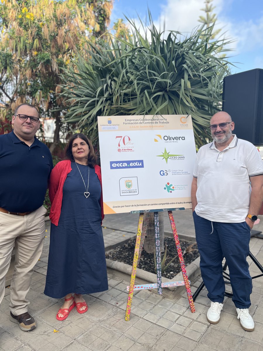 CEADLasPalmas's tweet photo. Ayer celebramos en el CEAD Las Palmas la entrega de orlas a nuestro alumnado de ESPA, Bachillerato, CFGM y CFGS. Un acto sencillo, emotivo e inolvidable. Gracias a quienes nos acompañaron: familias, profesorado y entidades colaboradoras de la Formación en Centros de Trabajo. https://t.co/N95pOkrrZT