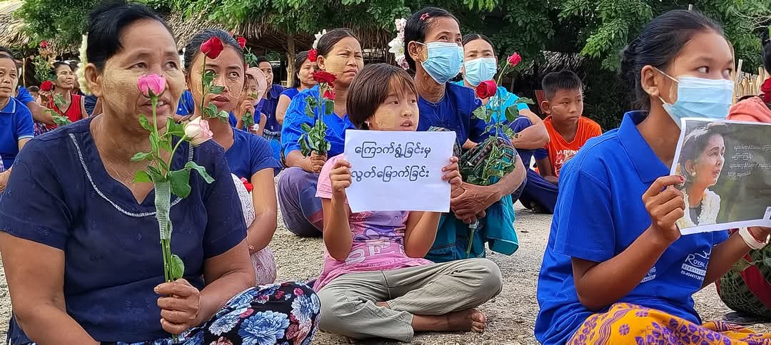 naingnaingaung's tweet photo. In Sagaing Region today, the This Revolution Has No Turning Back column merged defiance with hope: staging a #FlowerStrike and #BlueshirtCampaign for National Leader Daw Aung San Suu Kyi’s 80th birthday. Two symbols, one unwavering demand: #FreeASSK. ✊💙🌸
#2025Jun19Coup https://t.co/bLa1mXuzwr