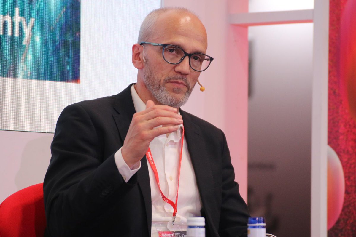 IndustryTalksES's tweet image. 🔴#industryLIVE | Eduardo Nanclares, Innovation and Technology Director en @enMONDRAGON: &apos;&apos;Compartir datos es complicado y al principio cuesta, pero esta iniciativa (Catena X Hub) no es cara.&apos;&apos; @IndustryLive_ #GoIndustry🚀