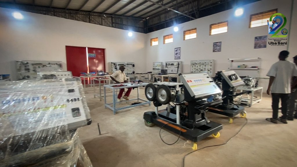 Abdool85's tweet photo. President Bola Ahmed Tinubu has commissioned the Institute of Vocational Training and Skills Development ,a major step in empowering Kaduna’s youth and workforce, strongly aligned with Governor Uba Sani’s vision for economic inclusion and human capital growth.
#TinubuInKaduna 
#2YearsOfGovUbaSani 
#UbaSaniAlheriNe