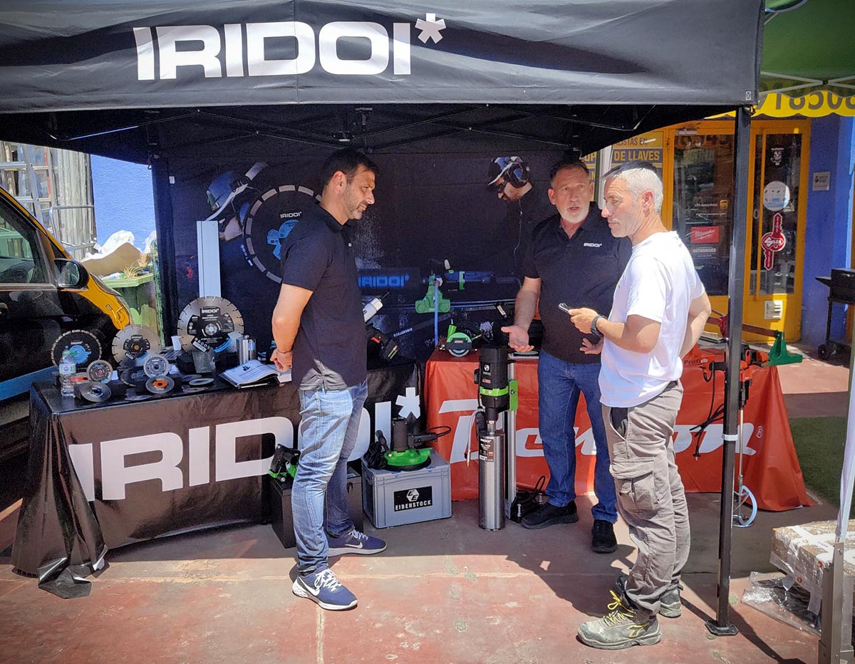 IridoiTools's tweet photo. Hoy miércoles, hemos  disfrutado de otra Jornada de Demostración IRIDOI*, en Ferretería Galapagar, Madrid, donde hemos recibido a nuestros clientes interesados en todas las  novedades de nuestro Catálogo 2025 recién actualizado.

#iridoi #benton #construccion #ceramica #alicatado https://t.co/icFtSatakD