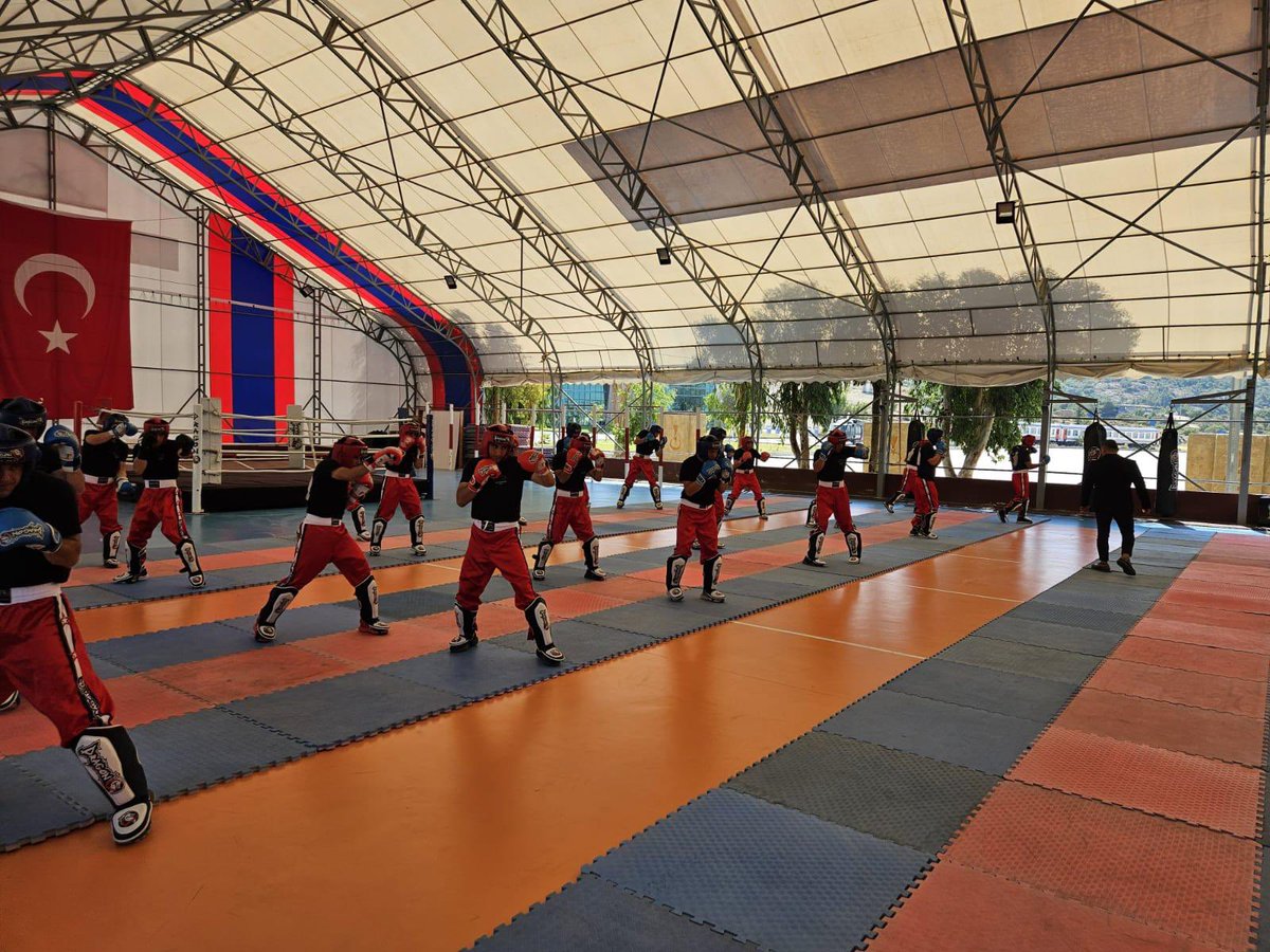 İzmir Foça Jandarma Komanda Eğitim Komutanlığı Siyah Kuşak Dan Sınavları gerçekleşmiştir.