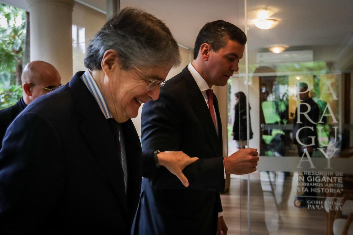Guillermo Lasso (@lassoguillermo) on Twitter photo Por empezar una grata reunión con el presidente <a href="/SantiPenap/">Santiago Peña</a> en Paraguay.
Conversaremos sobre el futuro de nuestra región y los lazos que nos unen. 🇪🇨🤝🇵🇾 Por empezar una grata reunión con el presidente <a href="/SantiPenap/">Santiago Peña</a> en Paraguay.
Conversaremos sobre el futuro de nuestra región y los lazos que nos unen. 🇪🇨🤝🇵🇾