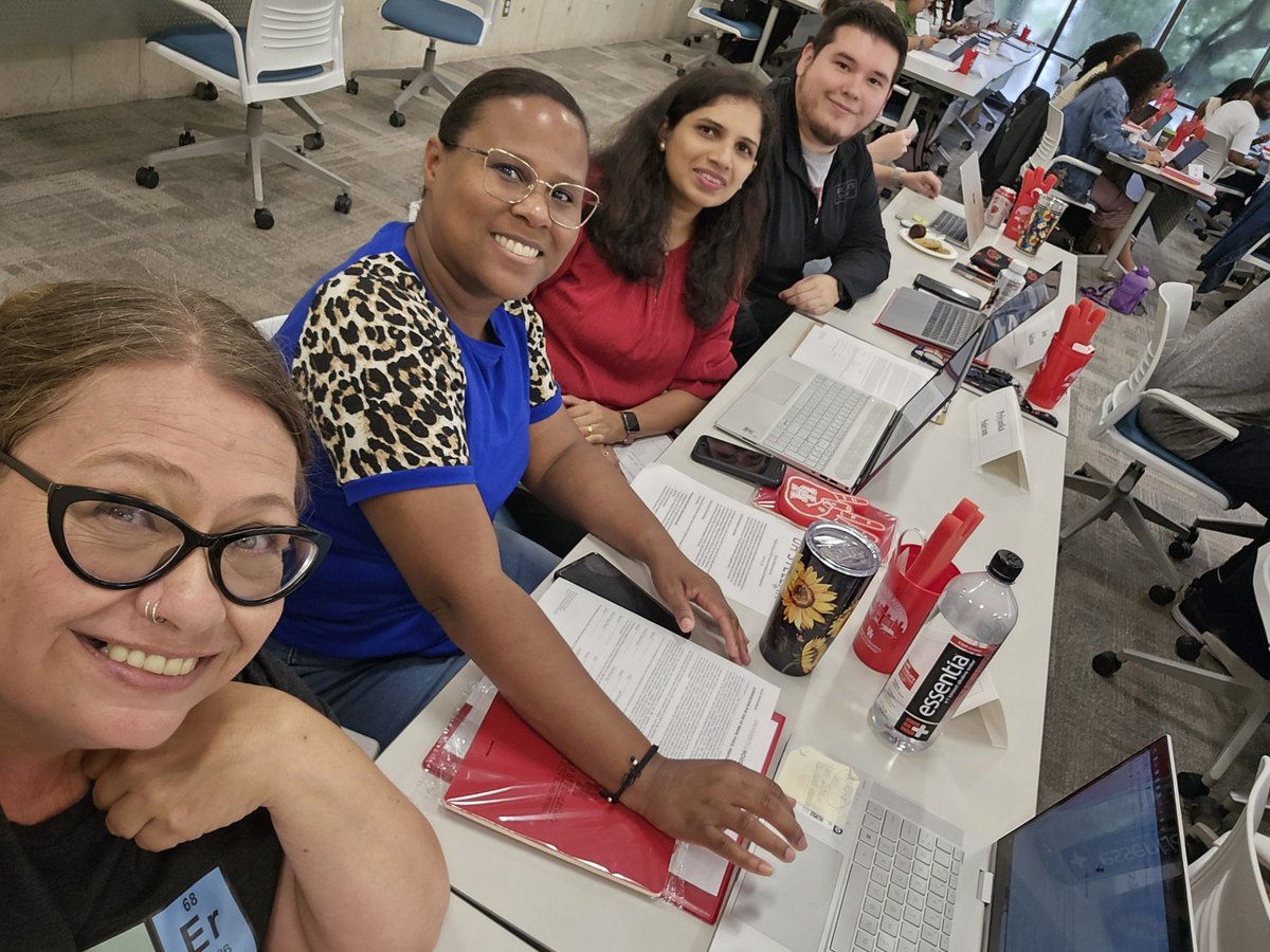 JanetMy07060980's tweet photo. @DueittEagles Math and Science teachers getting our STEM learning on durning the kick off week of UH Stellar program. Exciting and inspiring work happening here! @jsaldana_  @SairamPri72766 https://t.co/kSjl3Fg7PS
