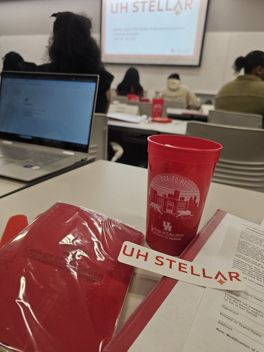 JanetMy07060980's tweet photo. @DueittEagles Math and Science teachers getting our STEM learning on durning the kick off week of UH Stellar program. Exciting and inspiring work happening here! @jsaldana_  @SairamPri72766 https://t.co/kSjl3Fg7PS