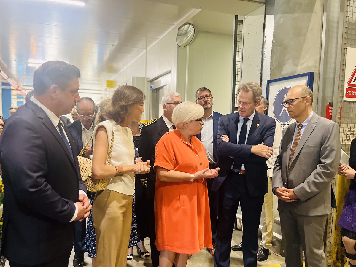 Michel Lauzzana 🎗️ (@lauzzanamichel) on Twitter photo Ravi d’avoir accueilli la ministre <a href="/CaVautrin/">Catherine Vautrin</a> chez UPSA à Agen.
Un échange précieux avec la direction et un groupe de salariés autour des enjeux de notre souveraineté sanitaire.
UPSA, acteur clé de notre indépendance industrielle de notre territoire, mérite notre soutien ! Ravi d’avoir accueilli la ministre <a href="/CaVautrin/">Catherine Vautrin</a> chez UPSA à Agen.
Un échange précieux avec la direction et un groupe de salariés autour des enjeux de notre souveraineté sanitaire.
UPSA, acteur clé de notre indépendance industrielle de notre territoire, mérite notre soutien !