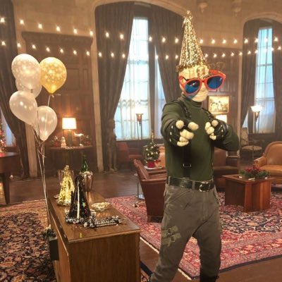 larrrytrainor's tweet photo. #NewProfilePic this acc is being repurposed as my alt sorry guys pls don’t leave 🤯 https://t.co/4w6TYypFLg