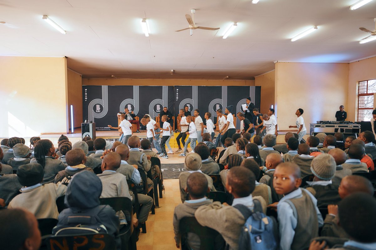 theo_baloyi01's tweet image. As part of our CSI Project (Bathu For Batho Care project), Bathu donated 100 pairs of school shoes to Nthame Primary School in Madiseng (Burgersfort).
Bathu - A shoe brand with a Soul ❤️