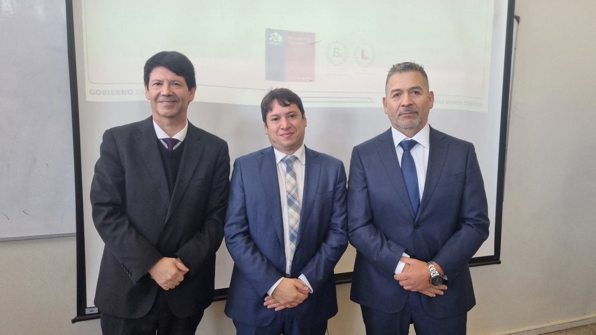 Nuestros estudiantes reflexionaron sobre evasión, informalidad y moral tributaria junto al Coordinador de Políticas Tributarias del <a href="/Min_Hacienda/">Ministerio de Hacienda</a>, en charla sobre la Ley de Cumplimiento Tributario.

🔗 ucentral.cl/noticias/fac-e…