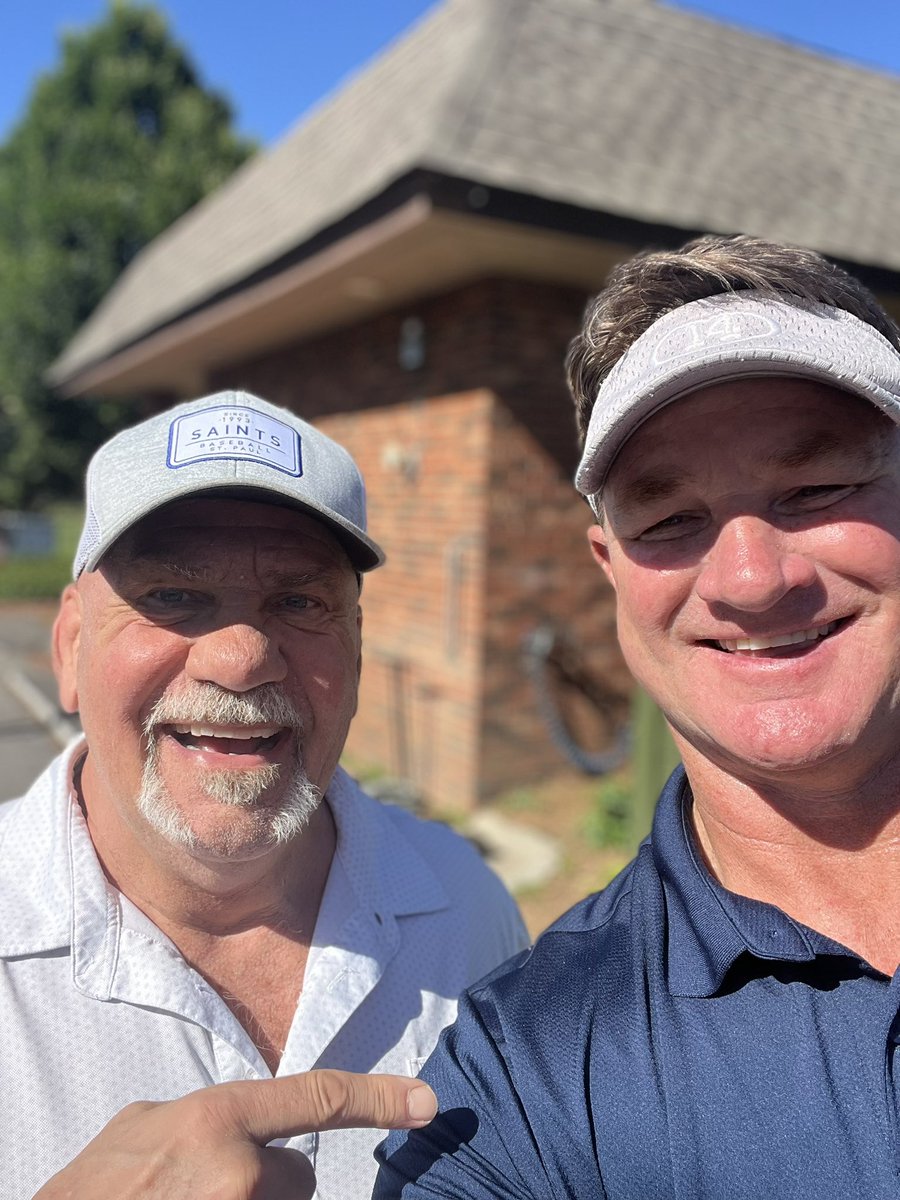 NikitaKoloff1's tweet photo. Had a GREAT time playing in the #HeadlockOnHunger golf tourney supporting Western #NC families … Wonderful catching up w/the #LegendaryQB Brad Johnson, winner of the 2003 #SuperBowl … Also in the #Legendary #NFL Referee Gerald Austin. Thank you Mr. Murdock for the invite. #TGIF https://t.co/i5c0e59KGb