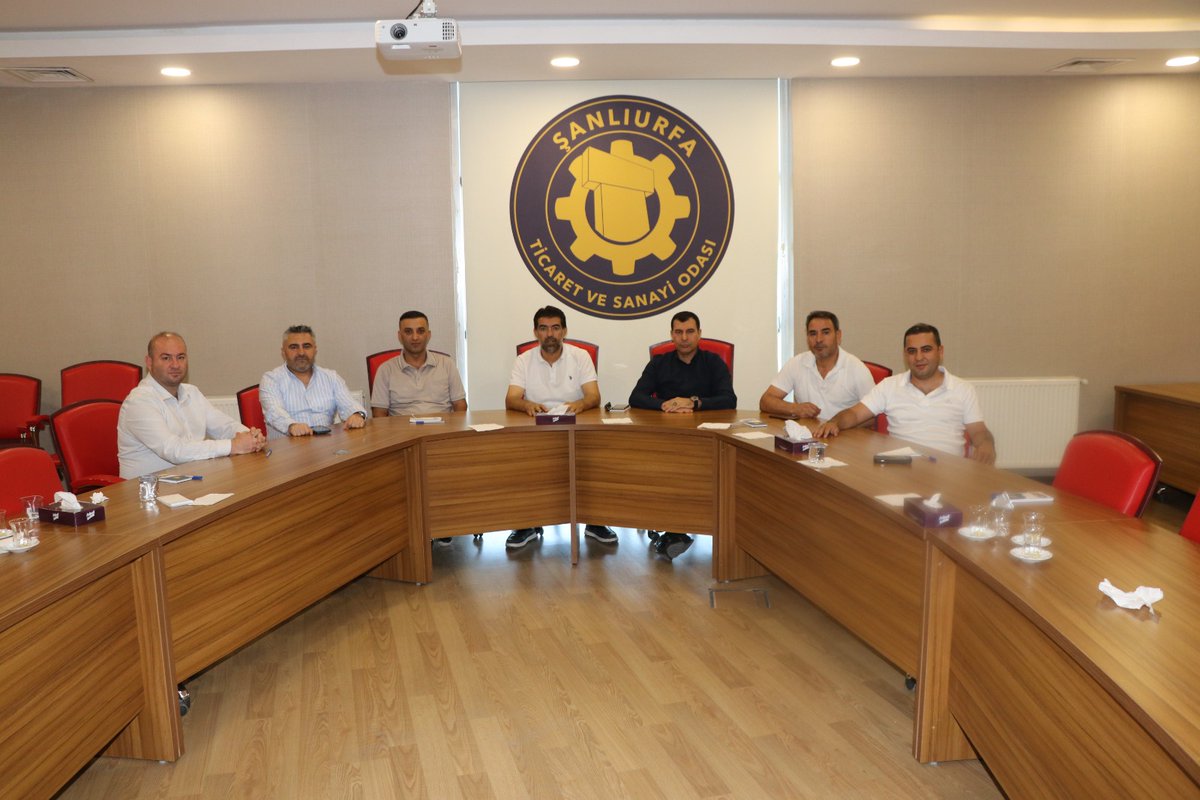 28.Meslek Komitesi (Sigorta Acenteleri Sektörü) Haziran ayı olağan toplantısı; Meclis, Komite üyelerinin katılımıyla  gerçekleşti. Toplantıda gündem maddelerinin yanı sıra sektörel sorunlar ve çözüm önerileri görüşüldü.