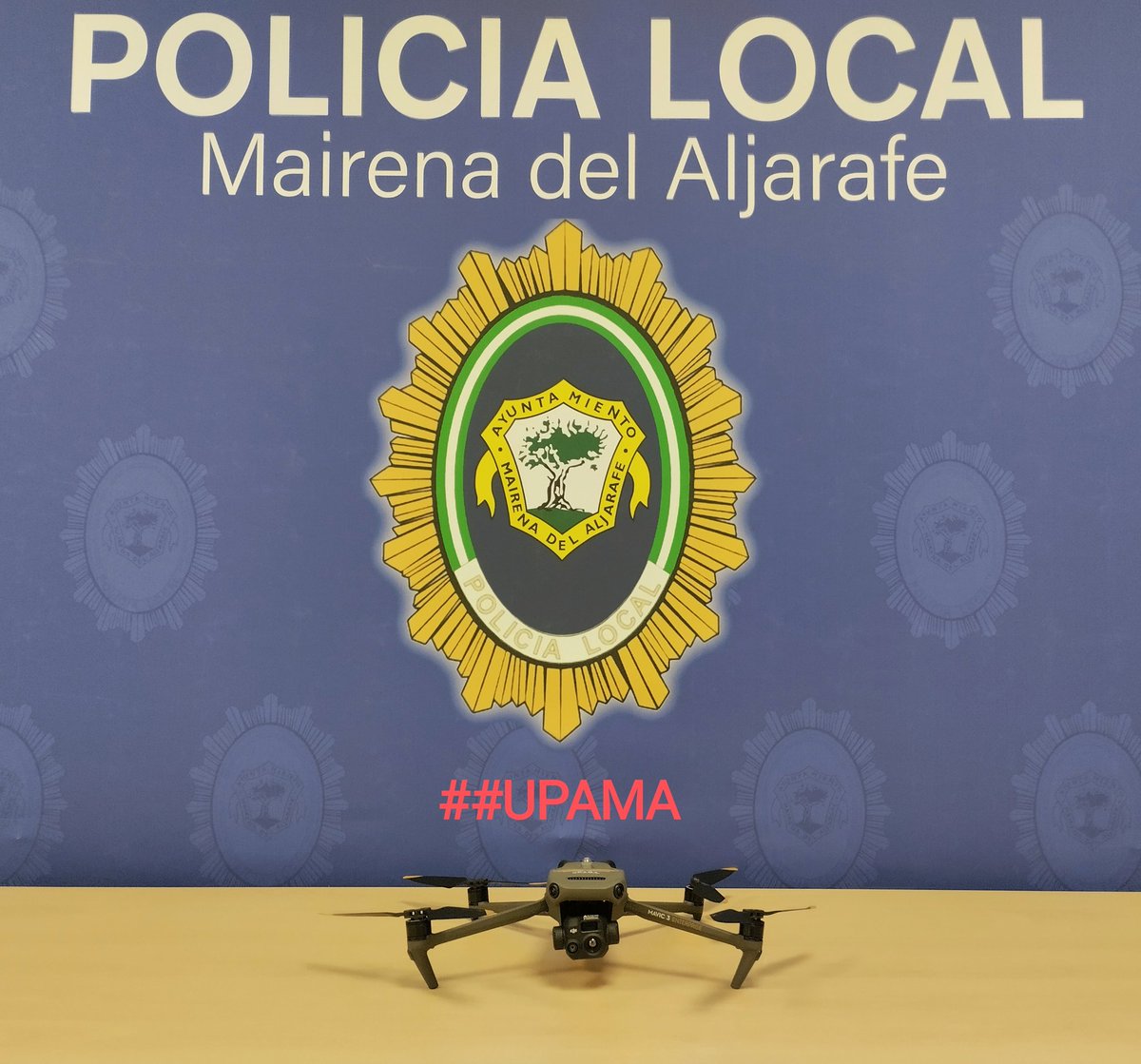 La unidad de Policía Aérea de la Policía Local de Mairena del Aljarafe, detecta en vuelo rutinario la sustración de material de las obras en la A 8057, grabando a los autores y vehículo utilizado, lo que ha permitido que sean investigados y citados judicialmente.
#Upama