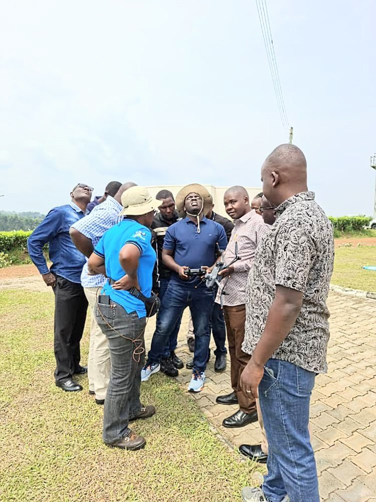 MakCAES's tweet image. HAPPENING TODAY - 19/06/25 at Rwebitaba Tea Research Centre in Fort Portal: the training & launch of drones to be used by PhD & Masters students for data collection under the project "Nature-based Solutions for Climate Resilient Tea Production in Uganda". lnk.ink/I7FFV