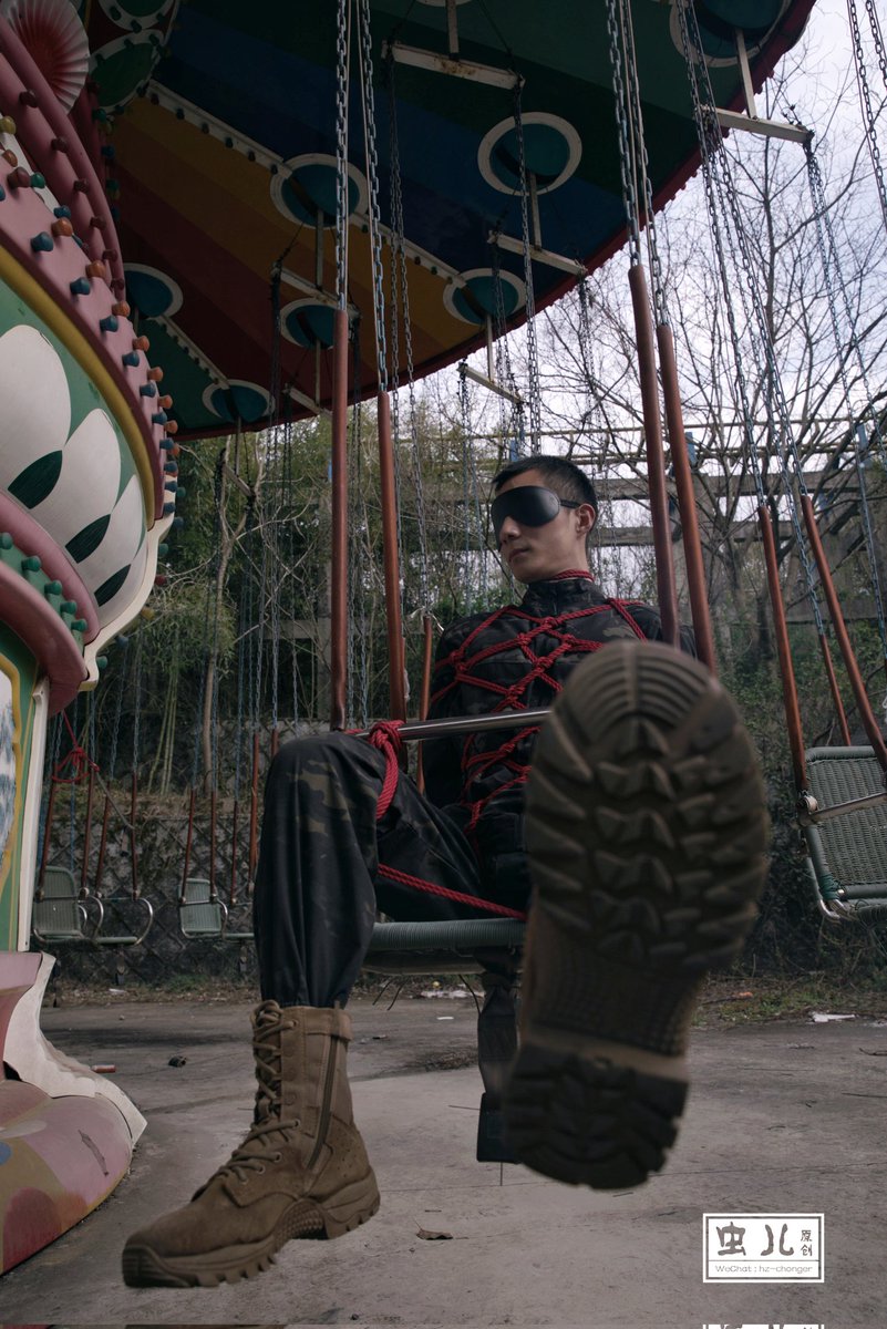 【夏色-小满-芰（ji）荷】

苦菜秀之转色，C75 M45 Y85 K0。

语出《楚辞·离骚》“制芰荷以为衣兮，集芙蓉以为裳”，菱叶与荷叶的颜色，这是屈原大夫反复吟诵的清新和美好。

出警：<a href="/hhhhhaaaabbbbb/">№</a>