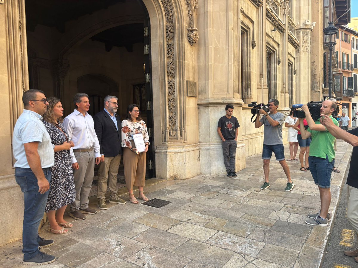 Cluster TEIB (@cluster_teib) on Twitter photo Desde @clusterTEIB presentamos junto a <a href="/ASINEM2012/">ASINEM Empresas Instaladoras de Baleares</a>, <a href="/UNEFotovoltaica/">Unión Española Fotovoltaica (UNEF)</a>, <a href="/AbtecirB/">ABTECIR Associació Balear</a>, <a href="/coinbale/">C.O.E.I.B.</a> y <a href="/COGITIBalears/">COGITI Balears</a> propuestas de mejora al PTIM.
Apostamos por una normativa clara y alineada con la transición energética. Renovables, autoconsumo y sostenibilidad deben avanzar sin trabas. Desde @clusterTEIB presentamos junto a <a href="/ASINEM2012/">ASINEM Empresas Instaladoras de Baleares</a>, <a href="/UNEFotovoltaica/">Unión Española Fotovoltaica (UNEF)</a>, <a href="/AbtecirB/">ABTECIR Associació Balear</a>, <a href="/coinbale/">C.O.E.I.B.</a> y <a href="/COGITIBalears/">COGITI Balears</a> propuestas de mejora al PTIM.
Apostamos por una normativa clara y alineada con la transición energética. Renovables, autoconsumo y sostenibilidad deben avanzar sin trabas.