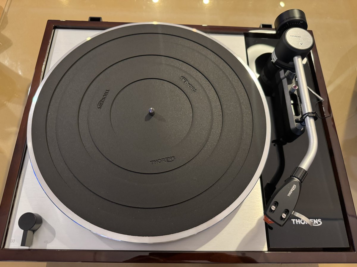 THE CLEARANCE continues!  How about a brand new Thorens TD1500 turntable for 30 percent off!  Gloss walnut finish only limited quantity available.  

#thorens #thorenstd1500 #thorenstd1500turntable #shopgoderich #vinylmagic #buyoncebuywell