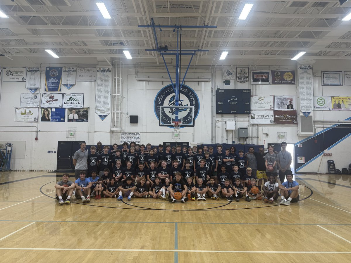 VikingCoachK's tweet photo. Thank you to all our campers that attended the Pv Boys Basketball Camp 2! Love seeing,growth ,improvement,and smiles on young campers faces! A huge shout out to our Pv Varsity players who helped coach , guide, and help facilitate the camp. You were awesome ! https://t.co/YL97kL7ha0