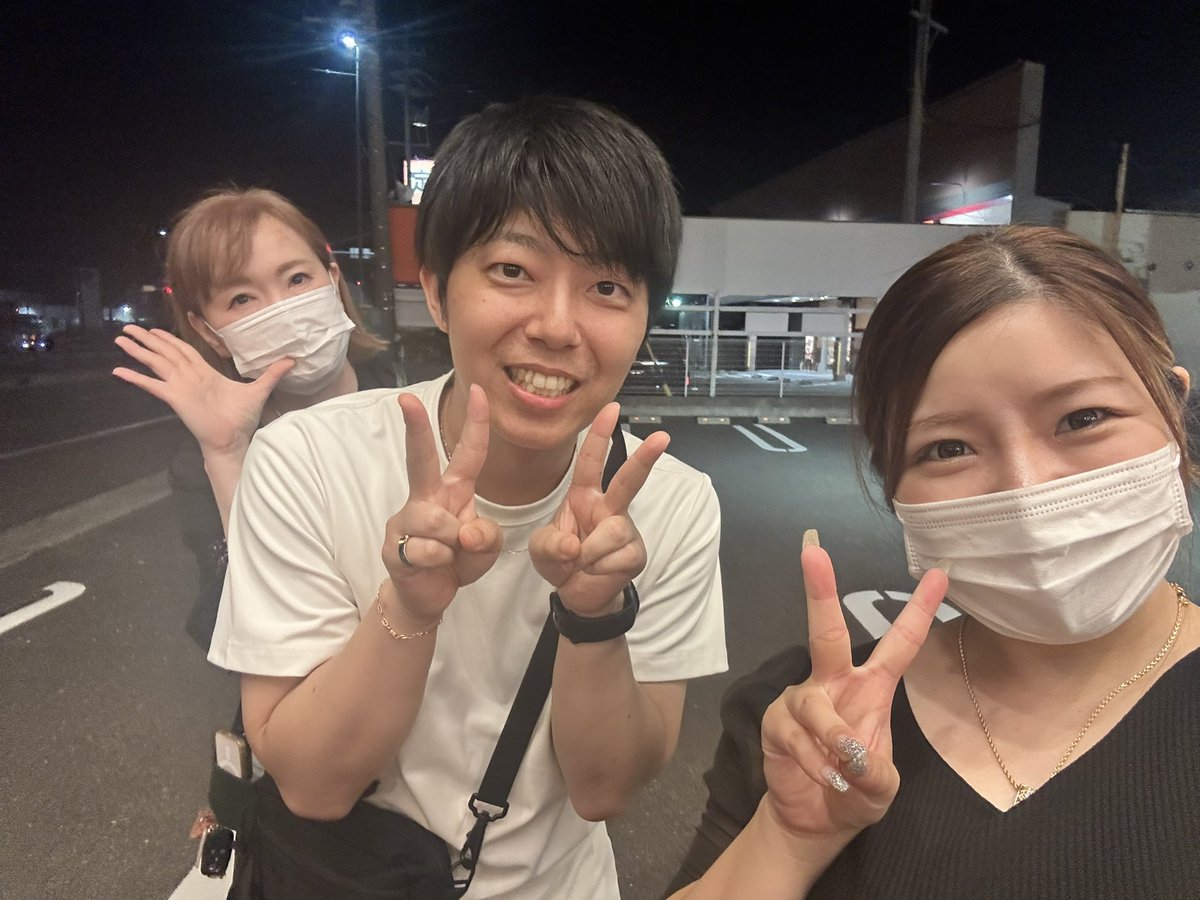 total_okazaki's tweet photo. 岡崎店スタッフfeat.鈴木屋💎

久しぶりに鈴木さんとお会いしました🥰
このメンバーでのご飯は初めてでしたが
とても楽しかったです＼(^o^)／🎶

今度は叙々苑ですね（？）wwwww
かむさはむにだ〜🇰🇷✨ https://t.co/9IkwKI0eKN