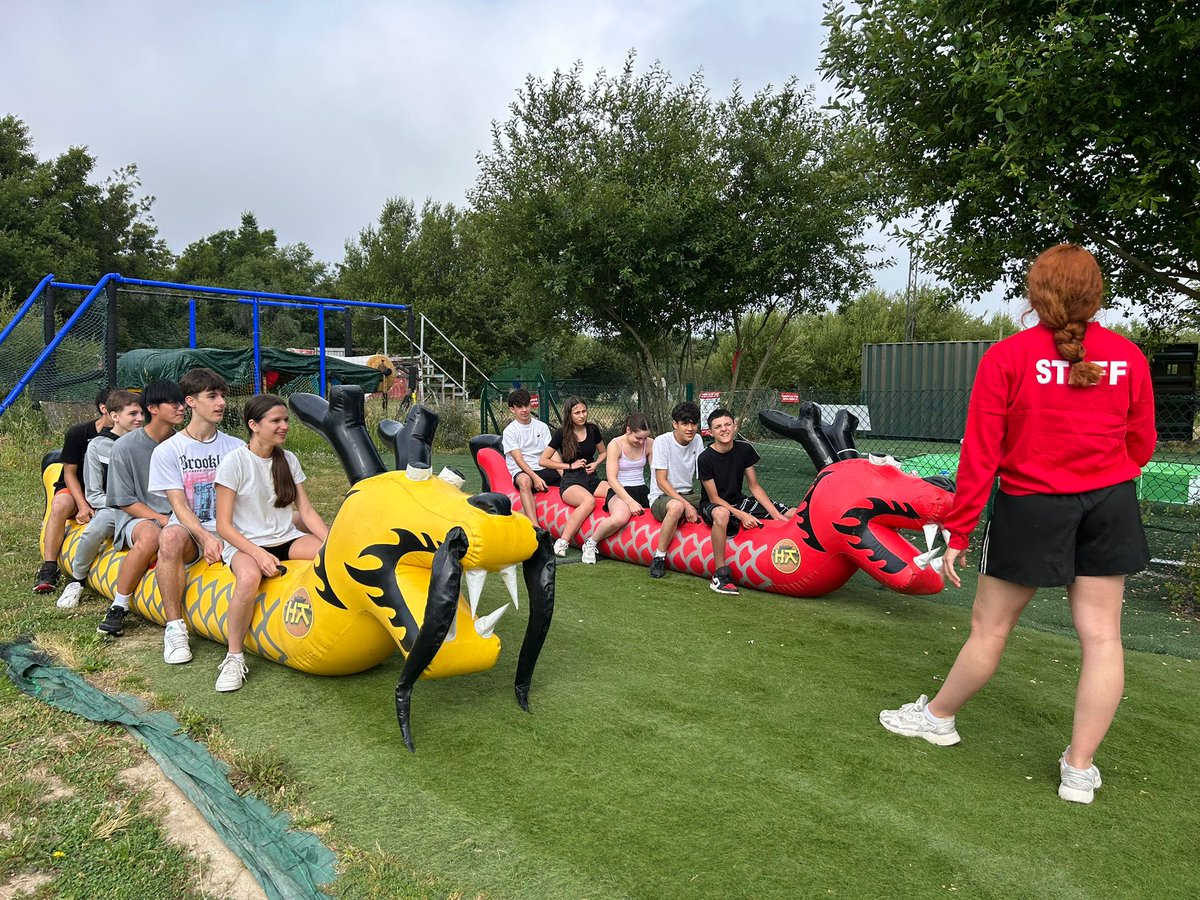 Hoxe con 3° ESO a 'Humor Amarillo'! Andaina (veña a subir e baixar!), máis movemento, risas.. e algunha molladura!