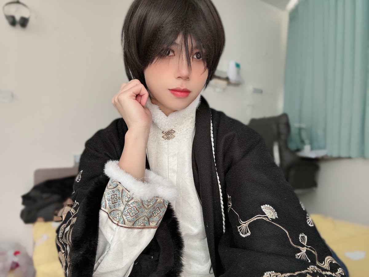 静声，嘘，来偷偷的一起做爱吧❤。
#伪娘の日常  #伪娘cd #伪娘 #可爱的男孩子  #男娘cd  #男娘 #肉丝  #腿控