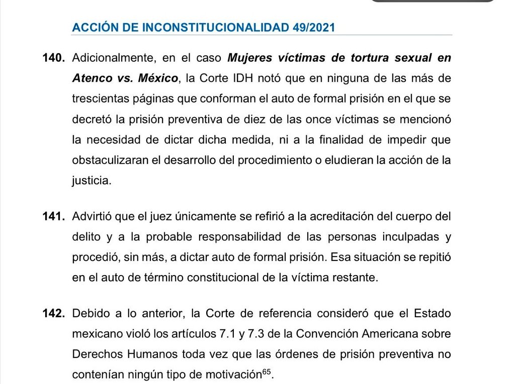 El proyecto presentado en la #SCJN por la Ministra Ríos Farjat para revisar la figura de prisión preventiva oficiosa #PPO en la AI 49/2021, recoge adecuadamente los estándares internacionales, a partir de casos como el de #MujeresDeAtenco sobrevivientes de #TorturaSexual. 
La