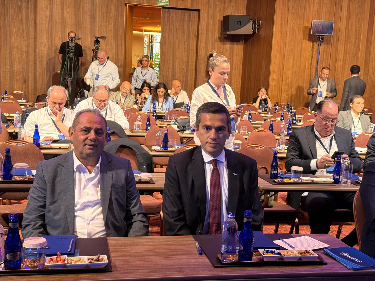 Türkiye Metal Sanayicileri Sendikası MESS'in metal işkolundaki sendikalara ve MESS üyesi işverenlerine yönelik İstanbul'da düzenlenmiş olduğu istişare toplantısına katıldık.
Toplantıda MESS üyesi işveren ve vekillerine seslenerek, dünyadaki ve ülkemizdeki, dolayısıyla metal