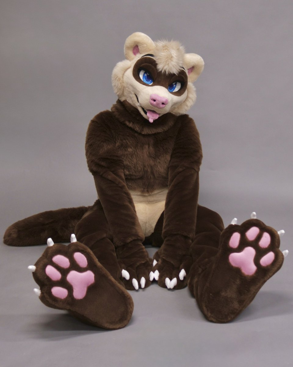 starbrightsuits's tweet image. Annnd he’s done! 🥳

Welcome Dook the ferret to the Starbright fursuit family 🌟

The cutie is our 2nd ferret and we are so happy to bring him to life! More photos below 👀👇