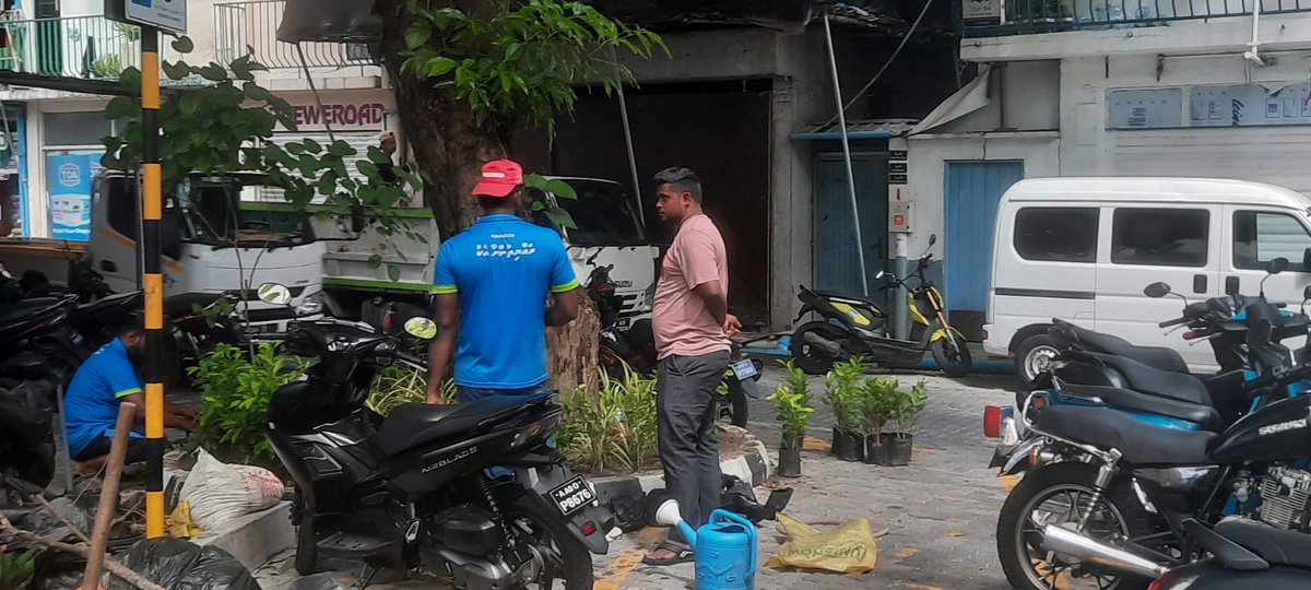 Malé City Council (@malecitymv) on Twitter photo ބޮޑުގެ މިސްކިތުގެ ޕާކިންގ ޒޯން ޒީނަތްތެރިކުރުމުގެ މަސައްކަތް ކުރިއަށްދާގޮތް ކައުންސިލަރ <a href="/ZaambeNizam/">Hassan Nizam</a> ބައްލަވާލެއްވުން ބޮޑުގެ މިސްކިތުގެ ޕާކިންގ ޒޯން ޒީނަތްތެރިކުރުމުގެ މަސައްކަތް ކުރިއަށްދާގޮތް ކައުންސިލަރ <a href="/ZaambeNizam/">Hassan Nizam</a> ބައްލަވާލެއްވުން