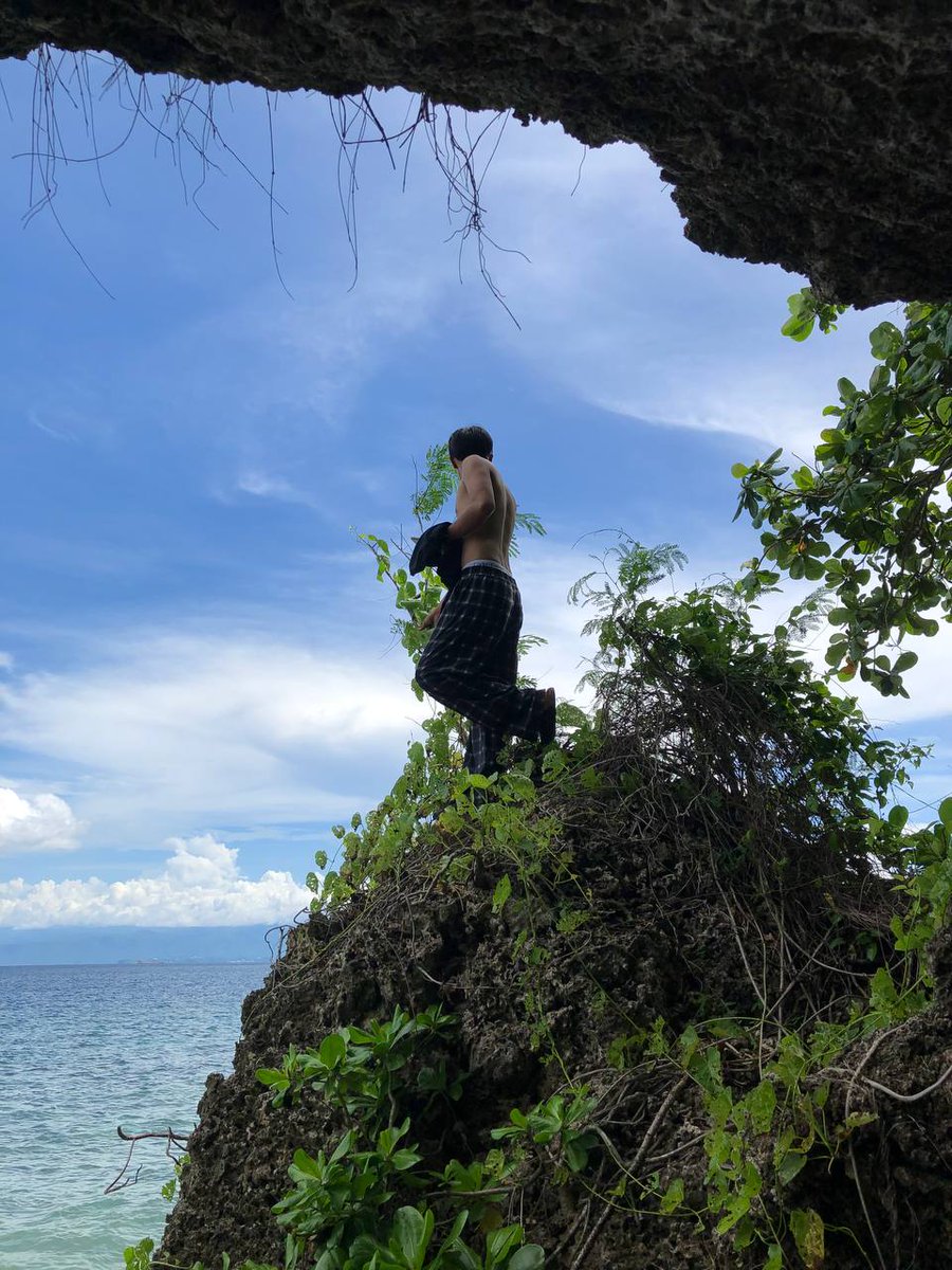rup_sel's tweet photo. 🌊💦 https://t.co/d39Eqgg4Ig