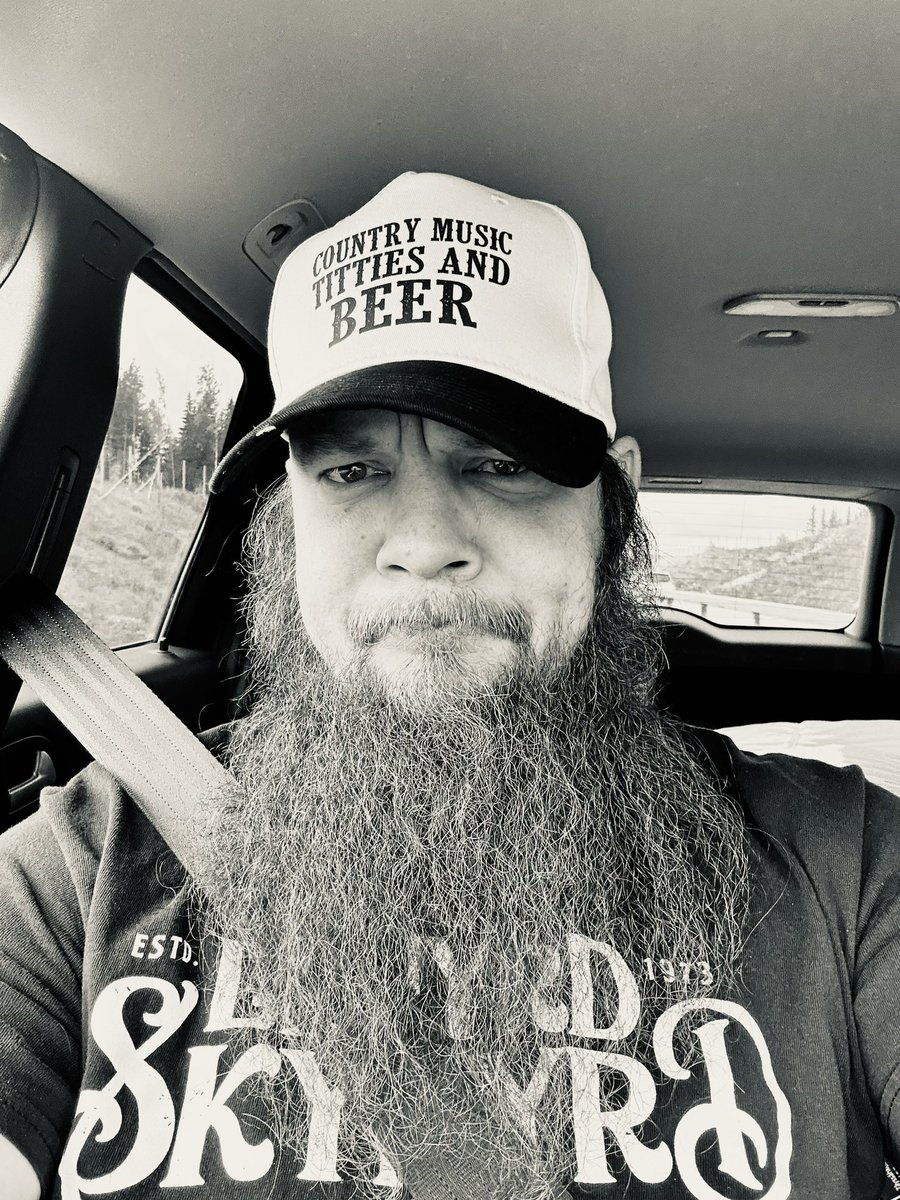 Ostin maailman hienoimman lippalakin. 
<a href="/Sparky8522/">𝕵𝖚𝖍𝖔</a> <a href="/T_opioidi/">topi</a> <a href="/KiviJaska1/">Yves Rocher</a>  laitetaanko tulemaan?