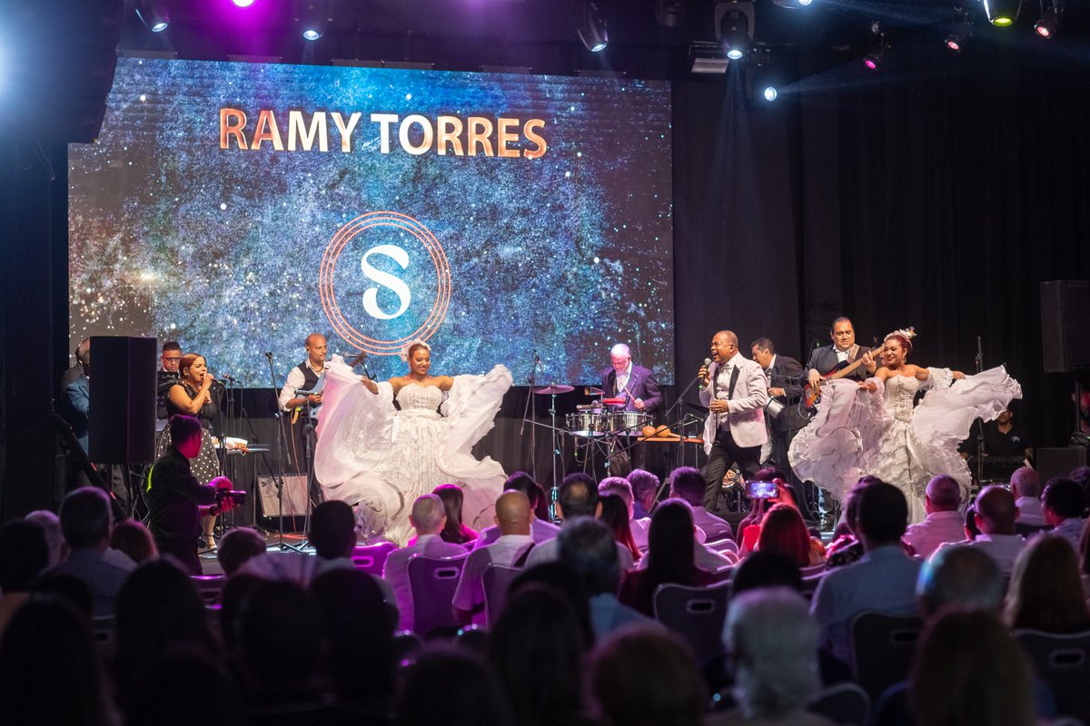 📸Momentos de La Noche de los Mejores: Gran celebración exaltando el talento Cartagenero con Sabrosura Entertainment <a href="/BORISGARCIA/">Boris Garcia</a>, Ensamble de bronces del Sistema Cultura de <a href="/ComfenalcoCtg/">Comfenalco Cartagena</a>, y <a href="/UnibacBolivar/">Unibac</a>.