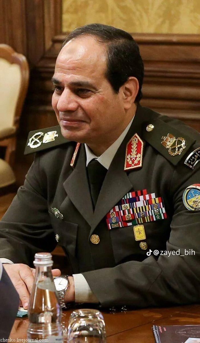 essam_e73997's tweet image. رغم كل شئ ورغم الغلاء اتشرف انك رئيسي في هذا التوقيت الصعب وكلي ثقه في ادارتك بعقليه رجل المخابرات الواثق الفاهم لكل الأمور والأحداث حفظك الله من كل شر وبارك في عمرك . امين