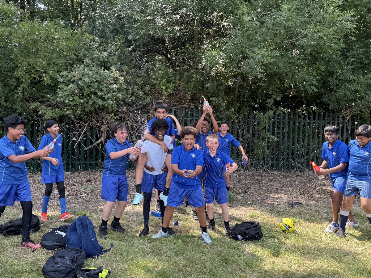 We may have lost interform but we still had the best celebration photos 🥳 😂 #8HCR <a href="/shsrbk/">Southborough High School</a>