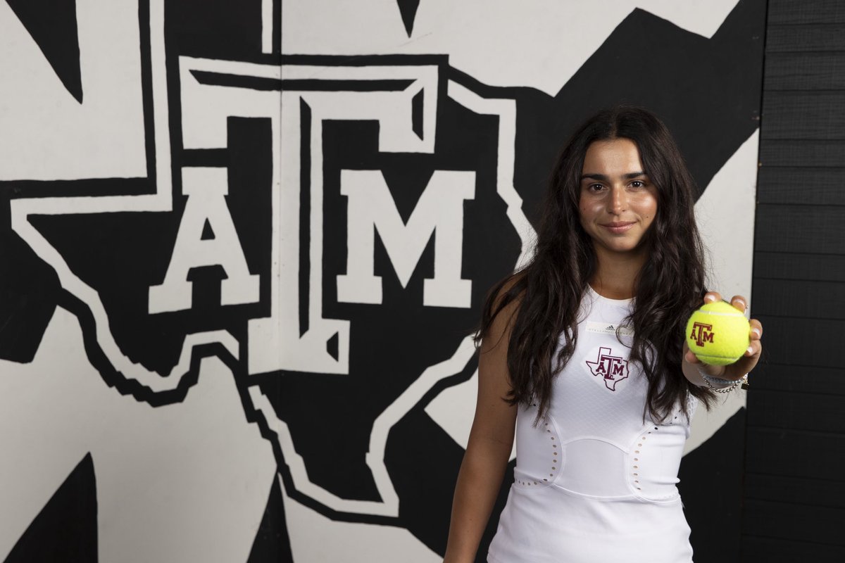 AggieWTEN's tweet image. Happy birthday our girl Violeta Martinez! ๐
Hope you have a great day celebrating ๐ฅณ
#GigEm // #AggieWT