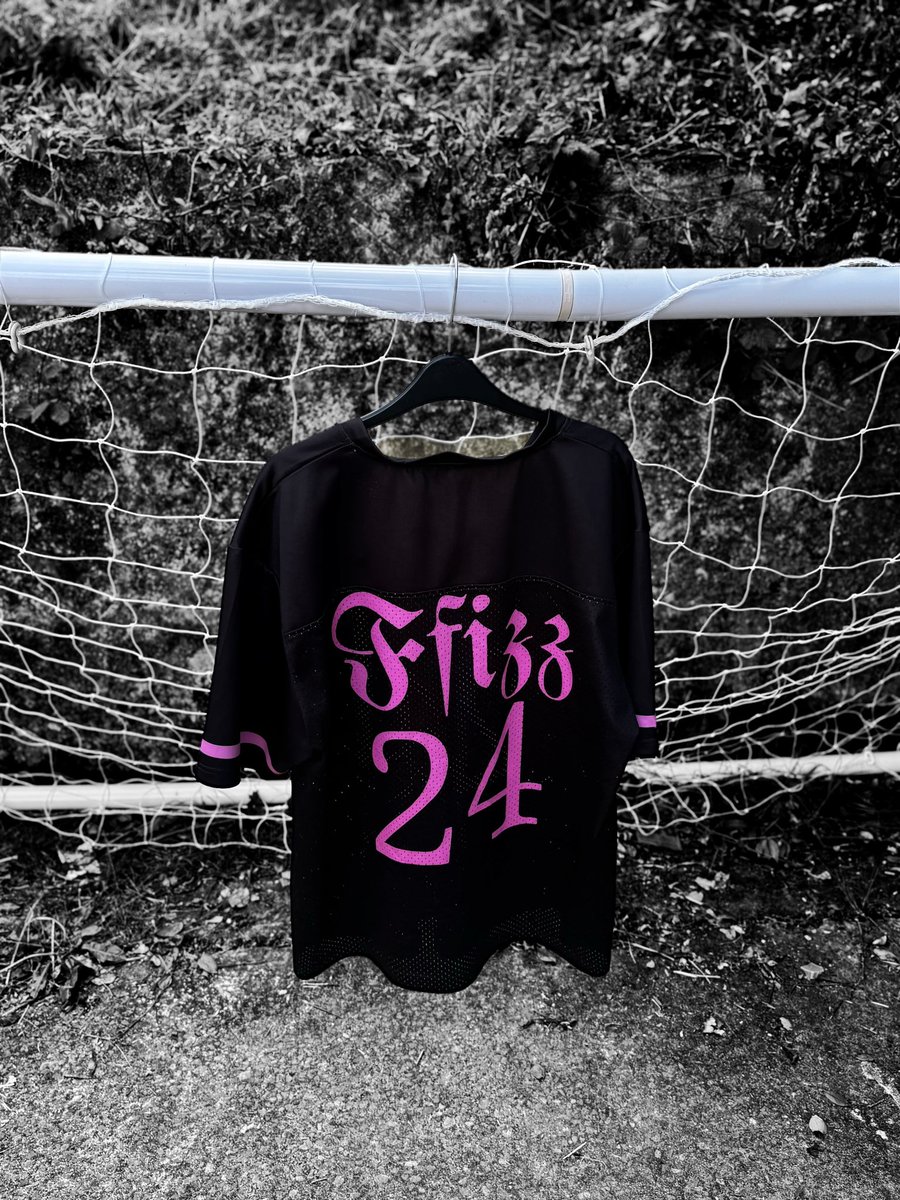 canttouchthis86's tweet photo. @WWEUsos I’ve created a clothing company based on my kids names and the colours I have would definitely suit the  look guys have. Would love to send you sample but again not sure if you do that kind of thing but better to try than not at all😂 Thanks for your time you guys rock🔥 https://t.co/CuCbQIW4iM