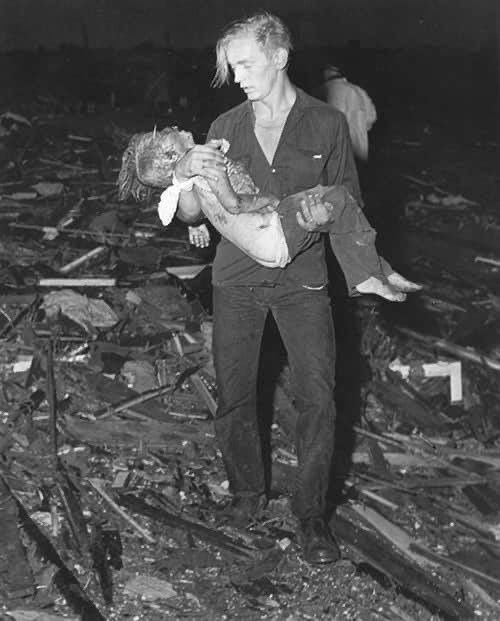 CRyanMauk's tweet image. Tomorrow…kinda spooky. On June 20, 1957 a tornadic supercell decended here in Fargo, ND and produced a family of tornadoes that lasted 3.5 hours. At its peak strength it tore through the Golden Ridge area of the Northside wiping clean most structures. 

Dr. Ted Fujita would…